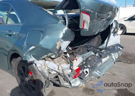 2010 Toyota Camry Le z USA, uszkodzony, nr VIN 4T1BF3EK7AU573504